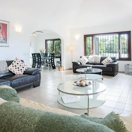 Villa Playa Blanca Sleeps 12 Pool Wifi *