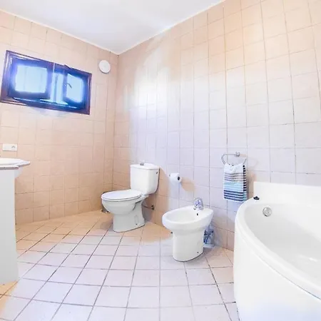 Playa Blanca Sleeps 12 Pool Wifi Villa *